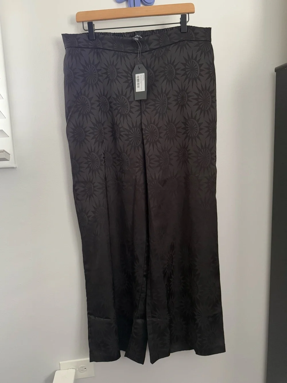 Disturbia US 14 NEW Semine Celestial Printed Wide Leg Trousers Black